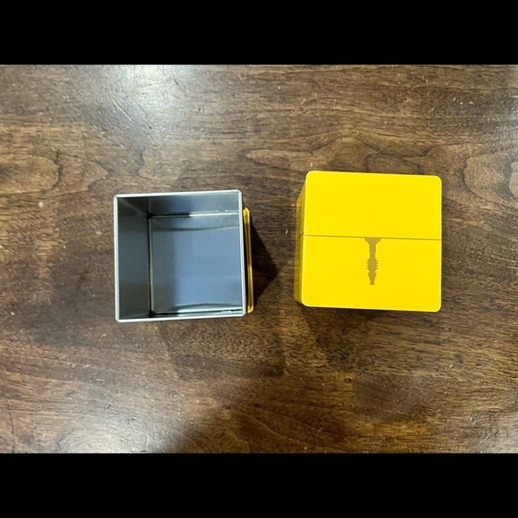 CP30 Hallmark Cubeez - Picture 4 of 7